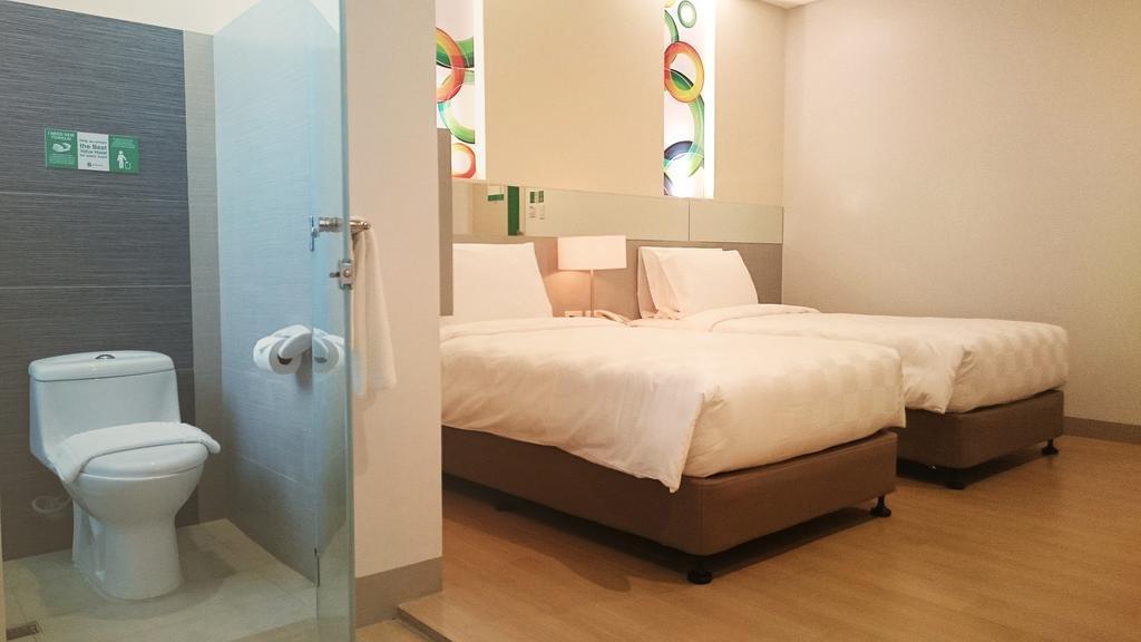 Go Hotels Butuan Butuan City Экстерьер фото