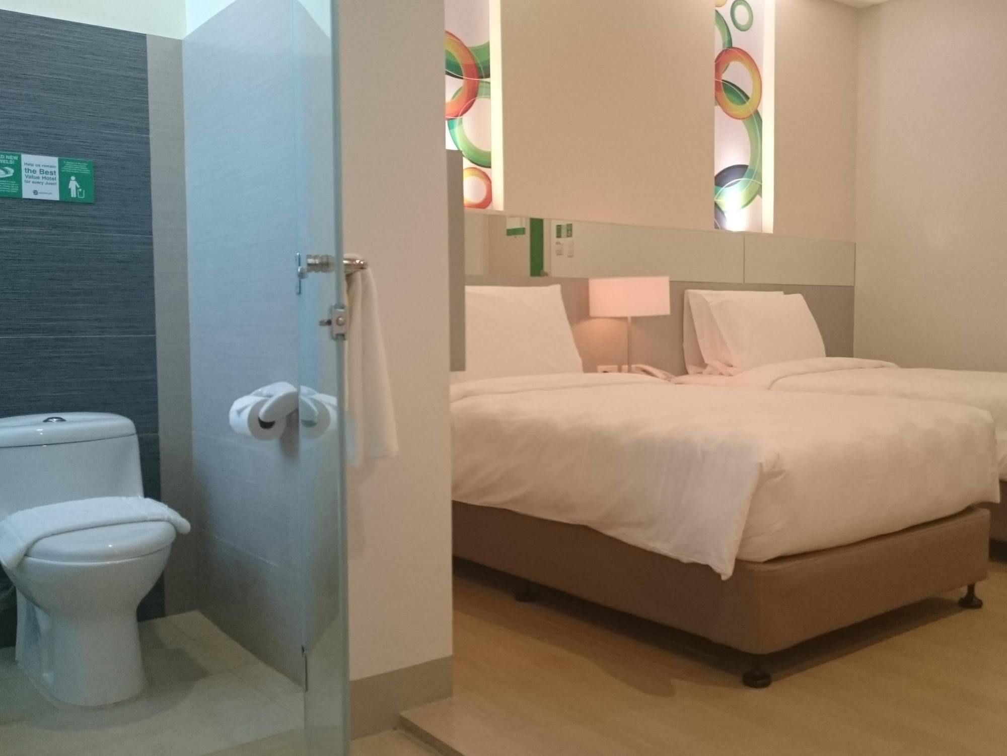 Go Hotels Butuan Butuan City Экстерьер фото