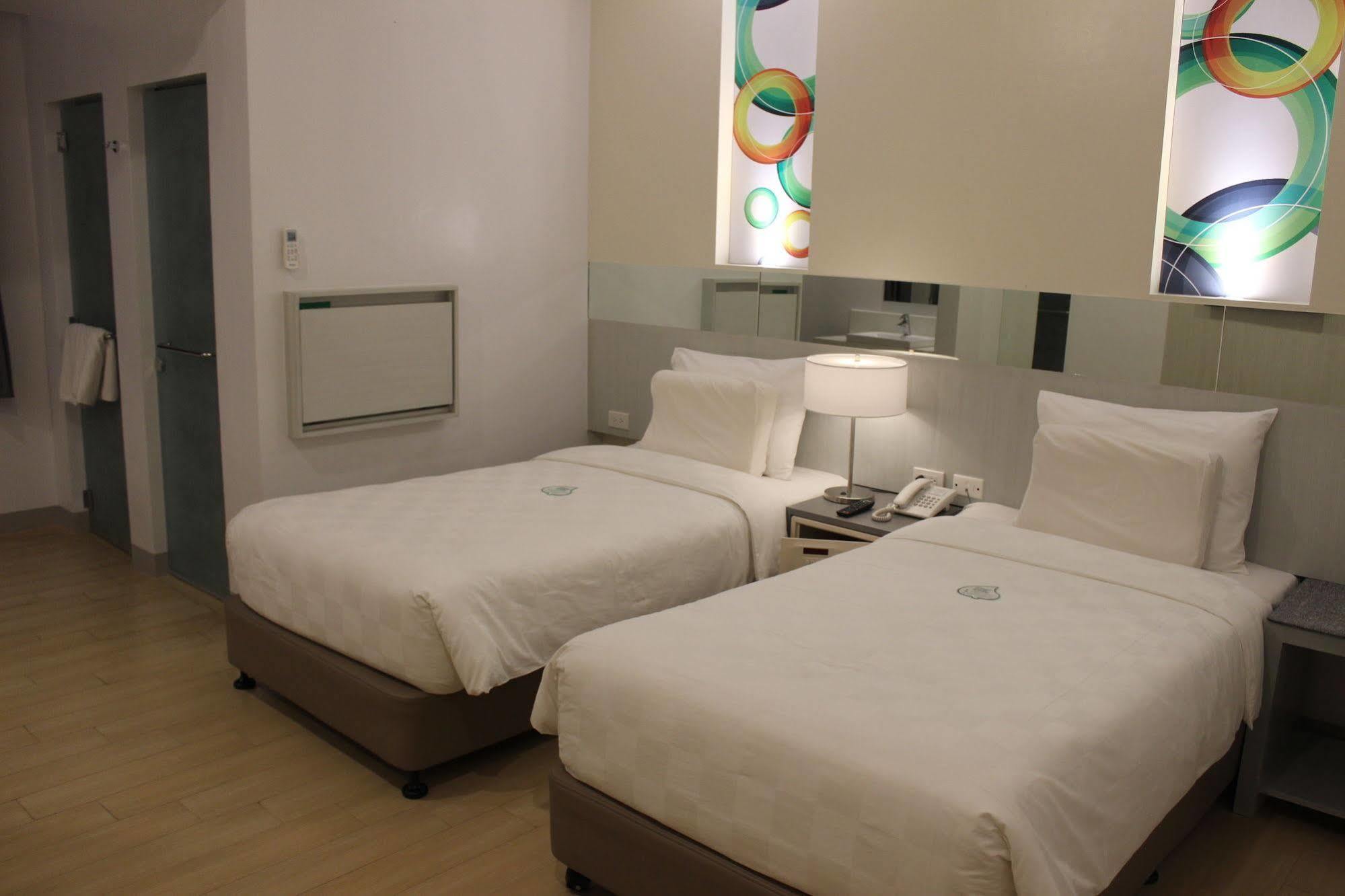 Go Hotels Butuan Butuan City Экстерьер фото