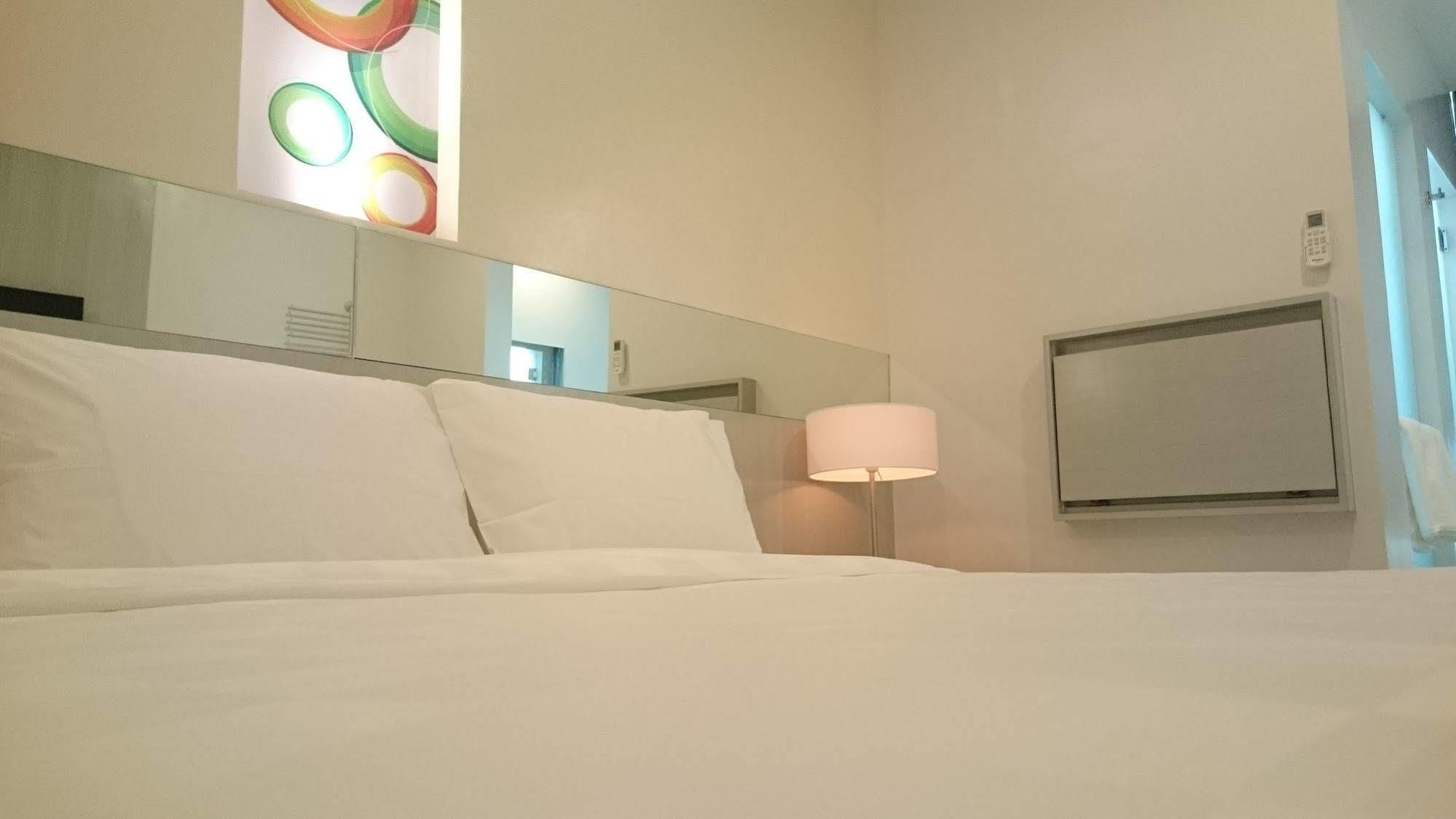 Go Hotels Butuan Butuan City Экстерьер фото